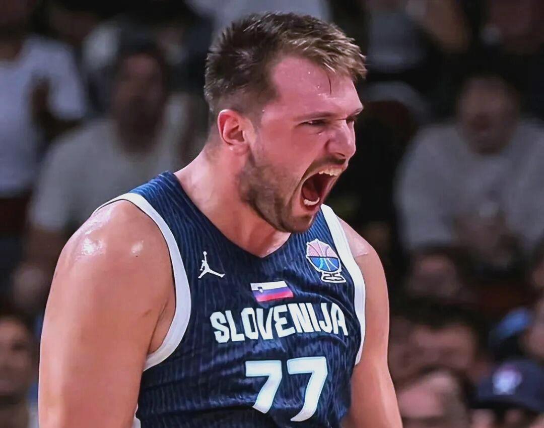 28圈- 东契奇绝杀带走胜利,21岁首次季后赛已比肩传奇 