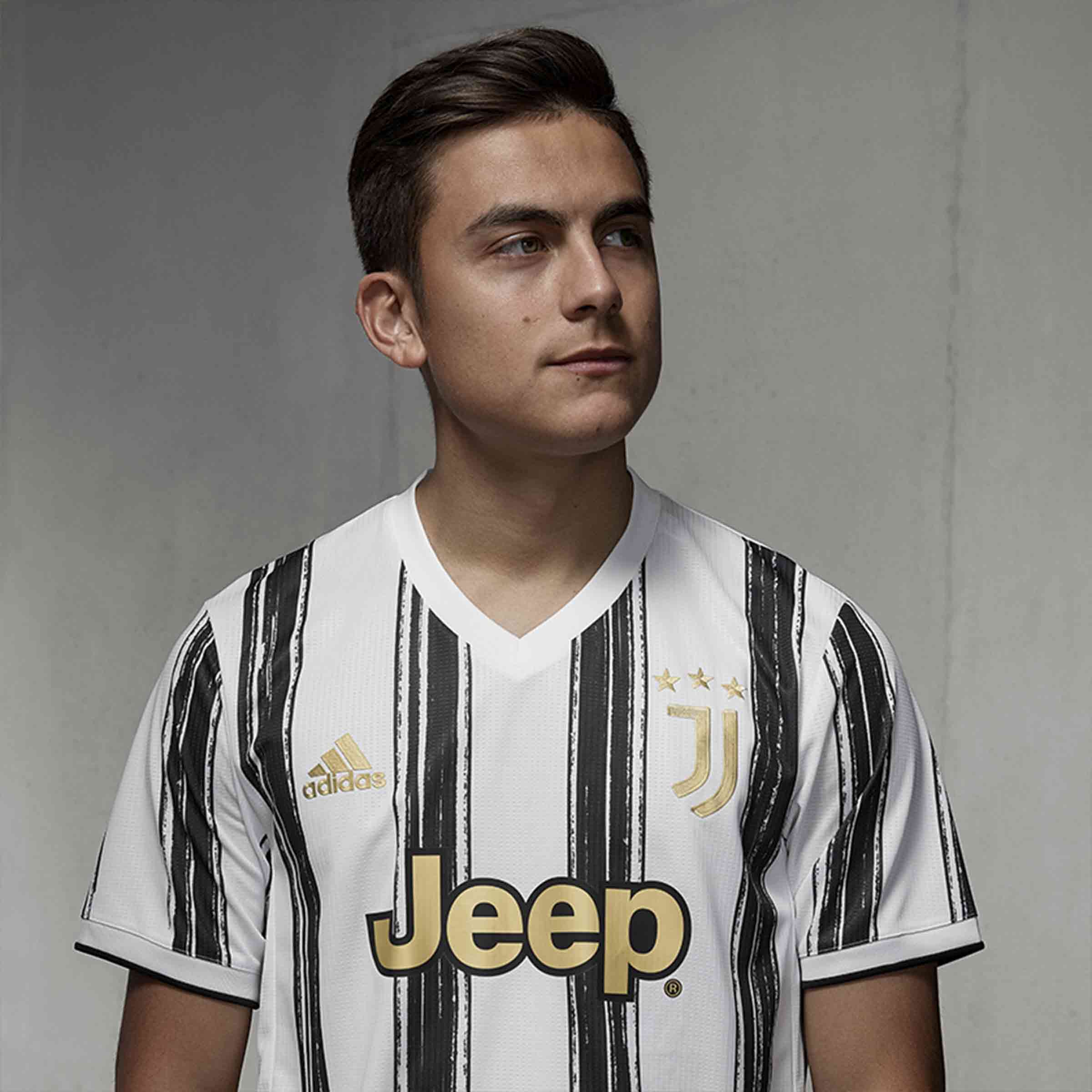 28圈竞猜-詹姆斯在尤文图斯比赛中夺冠，持续失利引发热议！比赛高潮迭起的简单介绍