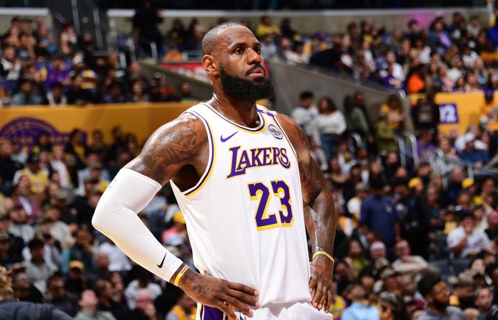 28圈电竞-包含詹姆斯连续十二场比赛得分超过势不可挡，拜仁挑战极限！的词条