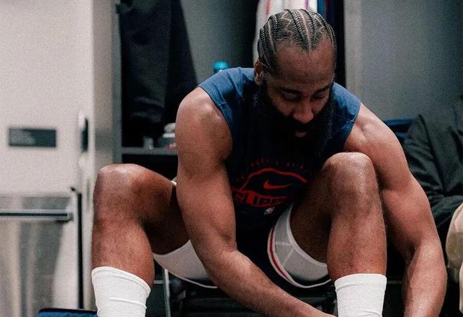 28圈娱乐-哈登回归赛场，赛事规则更新首场状态亮眼，拜仁观众沸腾！的简单介绍